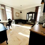 Classic Z Loft Rooms- Location, Bezplatny Parking Lägenhet